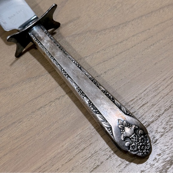 Vintage HOLMES & EDWARDS
  Carving Knife / Cake Knife - Picture 8 of 11